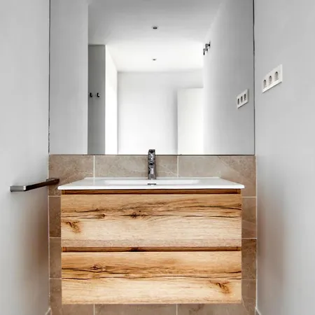 Stylish 2br Apartment